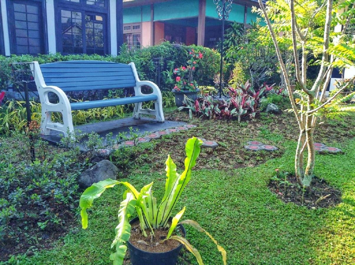 Designer Villa Osaka Puncak Exterior photo
