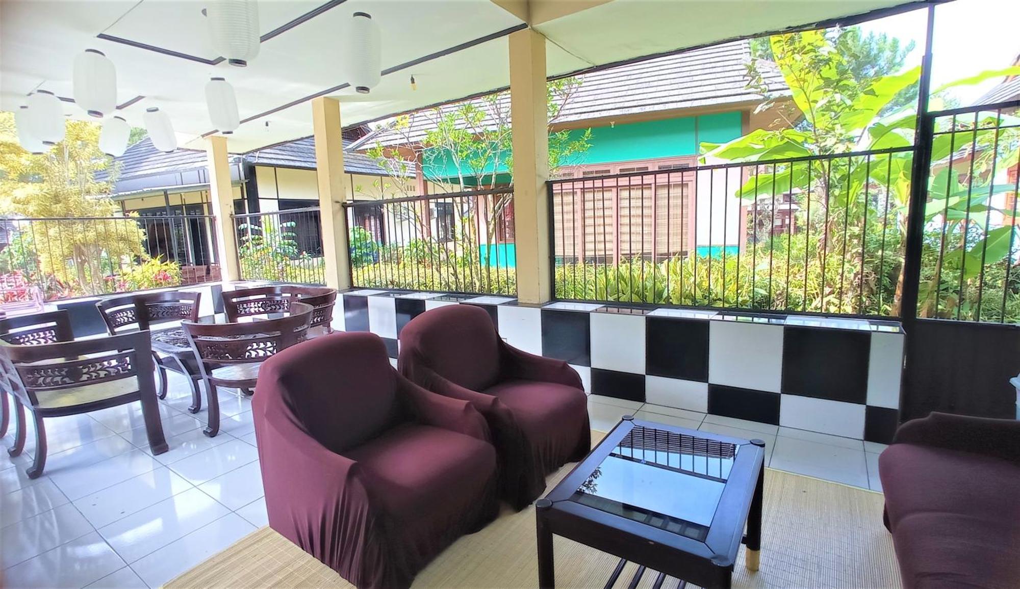 Designer Villa Osaka Puncak Exterior photo